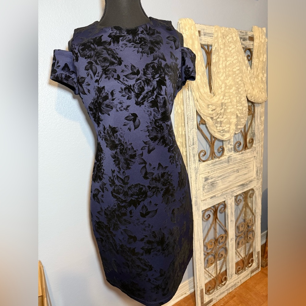 Elegant Black and Navy Floral Women's Midi Dress